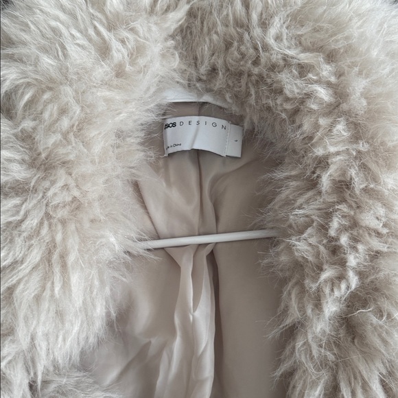 Women's Cream Faux Fur Jacket - Picture 3 of 3